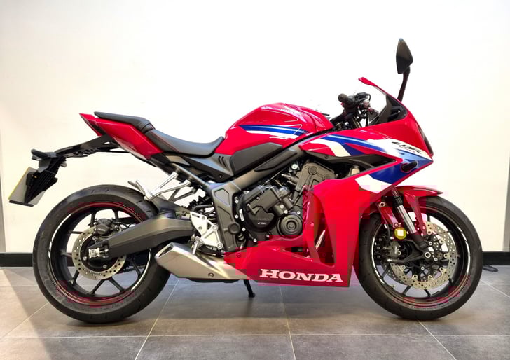 HONDA CBR650R E-Clutch