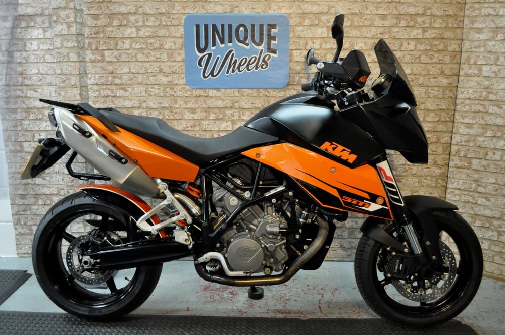 KTM 990 SMT Supermoto T Only 7000 Miles Incredible condition