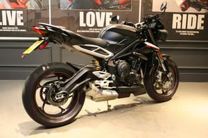 Used Triumph STREET TRIPLE 765 RS STREET TRIPLE 765 RS for sale in Watford | Image 2