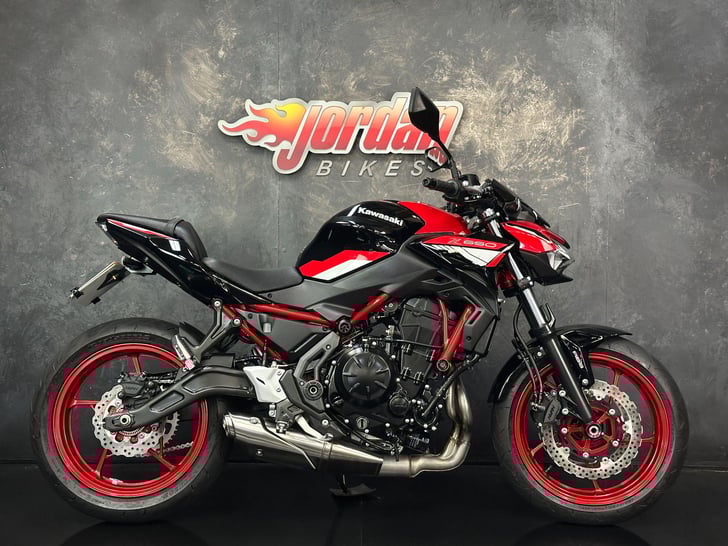 Kawasaki Z650 650 SUPERNAKED