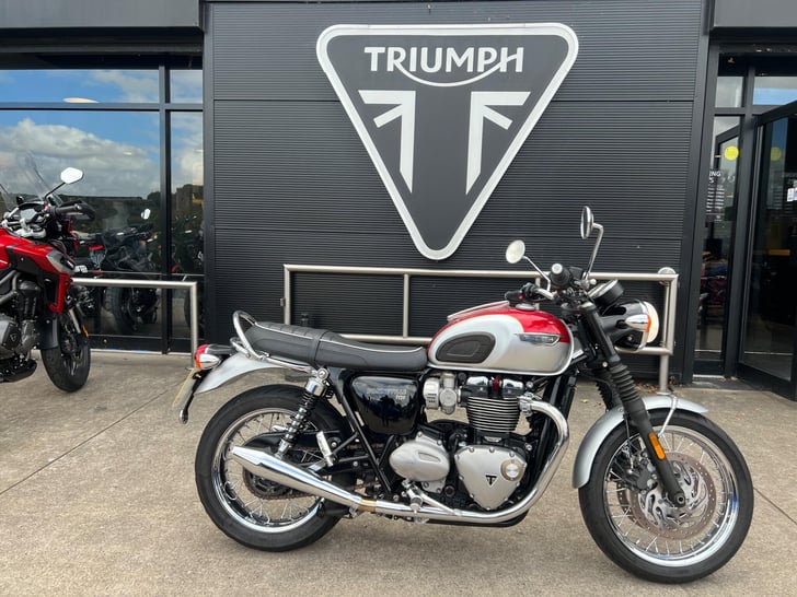 Triumph BONNEVILLE T120 1200