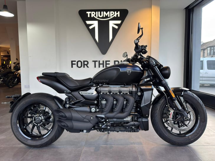 Triumph ROCKET 3 STORM R