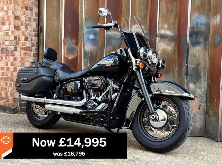 Harley-Davidson SOFTAIL 1868 FLHCS HERITAGE CLASSIC