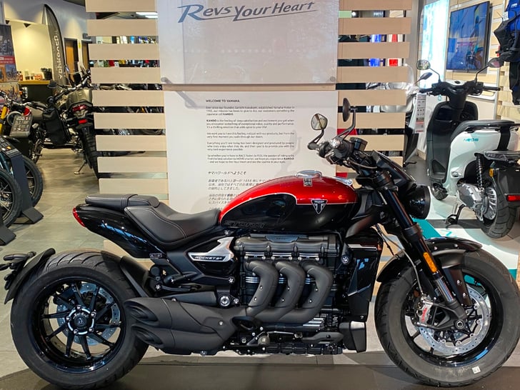 Triumph ROCKET 3 STORM R