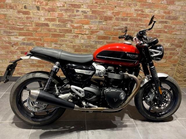 TRIUMPH SPEED TWIN