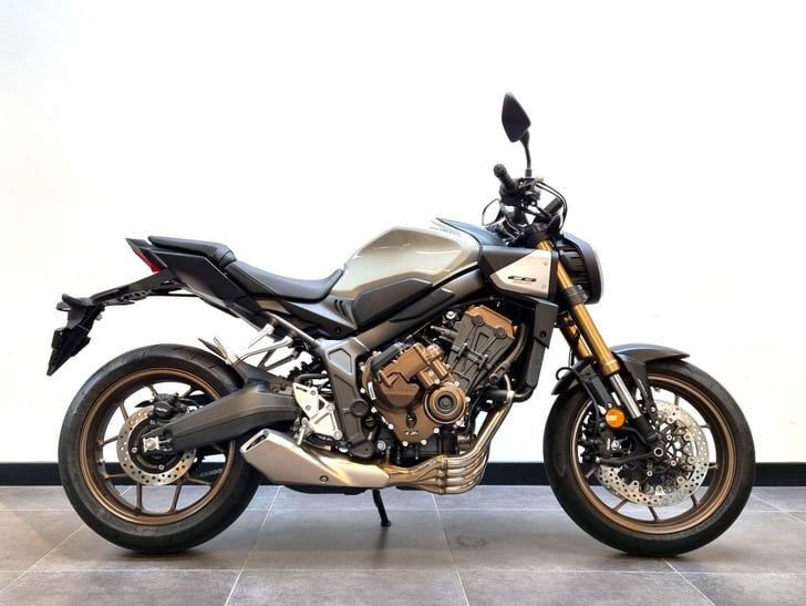 Honda CB650R E-Clutch