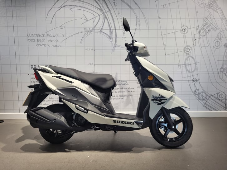 Suzuki Avenis 125