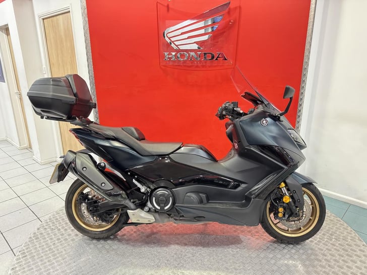 Yamaha TMAX Tech Max