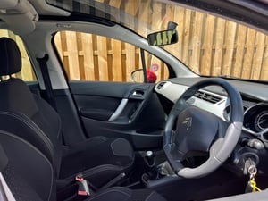 Used Citroen C3 C3 1.4 HDI VTR+ EURO 4 5DR for sale in Chesterfield | Image 3