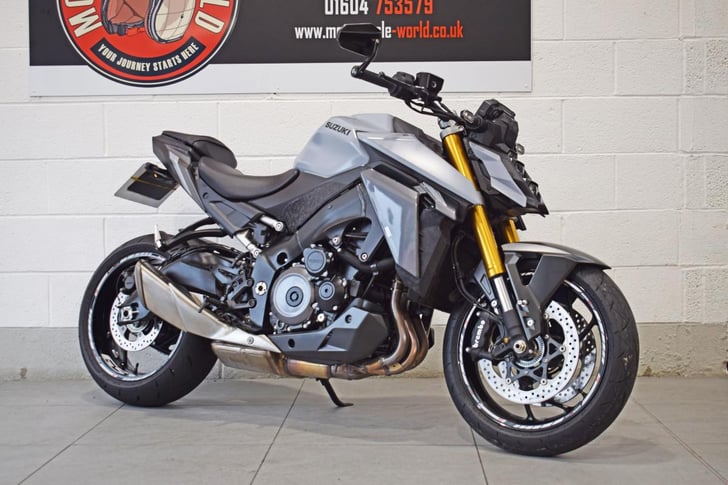 Suzuki GSXS 1000 RQ2 M3 