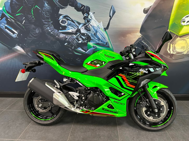 Kawasaki Ninja 500 SE