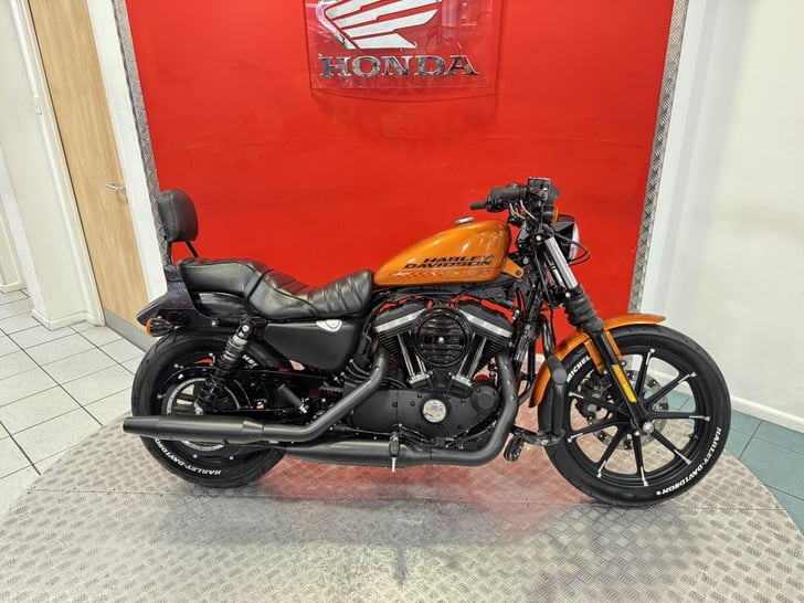 Harley-Davidson XL883N SPORTSTER IRON 