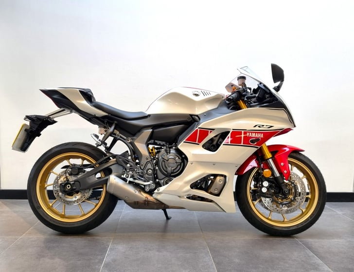Yamaha R7 World GP 60th Anniversary