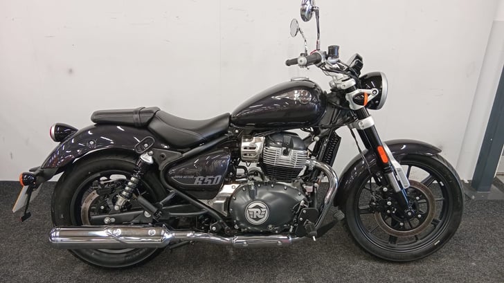 Royal Enfield SUPER METEOR 650