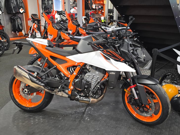 KTM 990 DUKE R