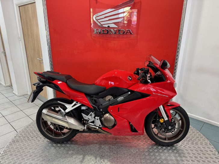 Honda VFR800F