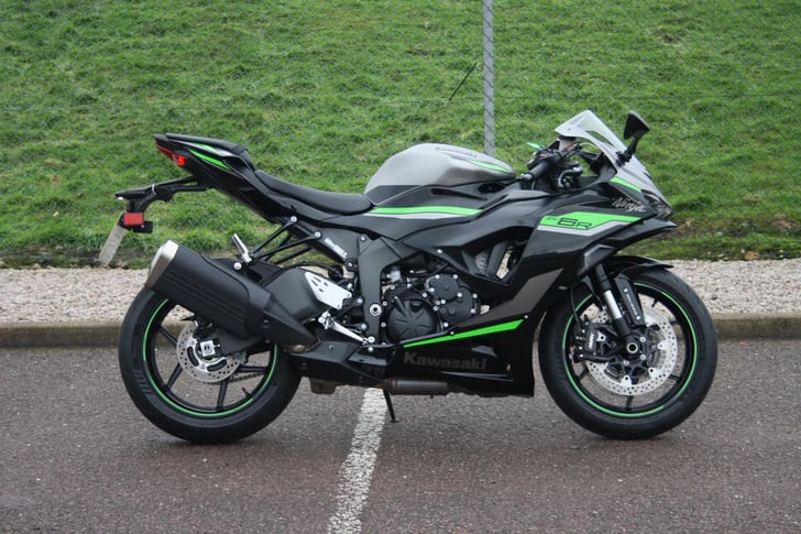 Kawasaki NINJA ZX-6R