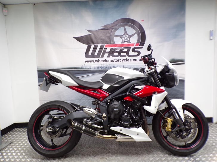 TRIUMPH STREET TRIPLE R