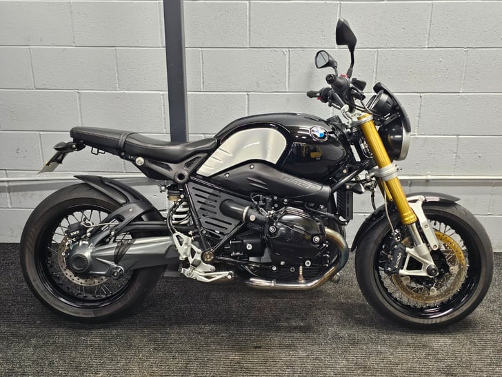 BMW R NINE T