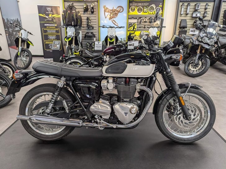 Triumph BONNEVILLE T120 1200