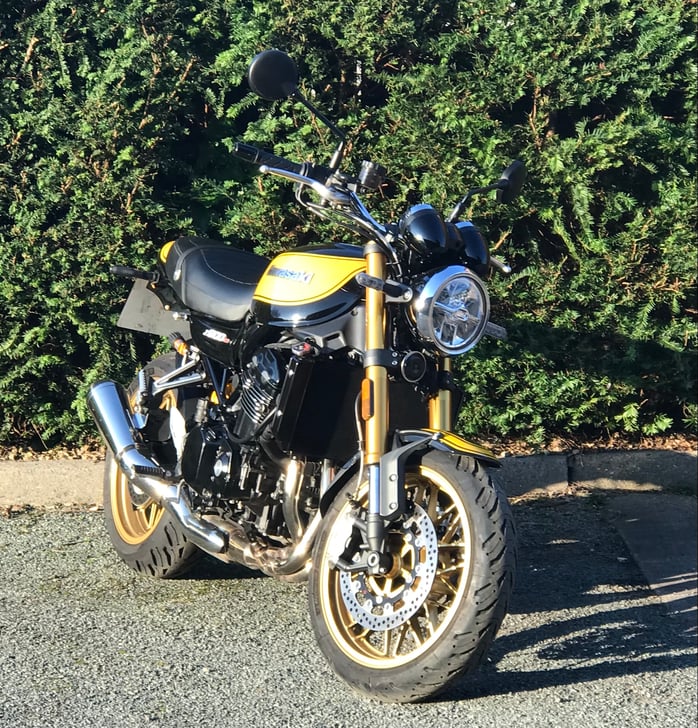 KAWASAKI Z900RS