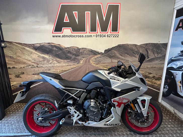 Suzuki GSX-8R