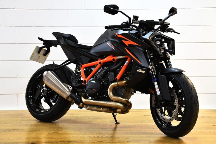 KTM 1390 SUPER DUKE R EVO