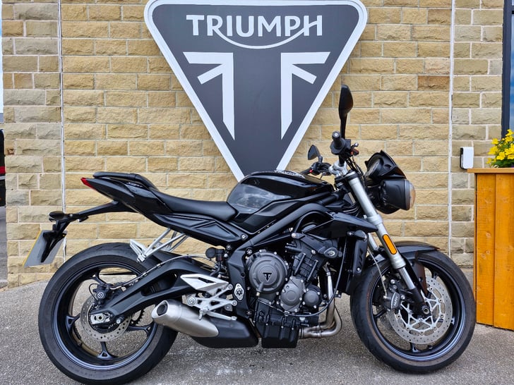 Triumph STREET TRIPLE S