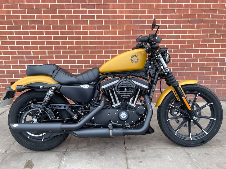 Harley-Davidson SPORTSTER XL883N IRON