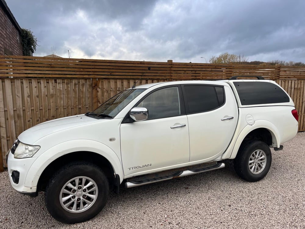 Used Mitsubishi L200 L200 2.5 DI-D TROJAN 4WD EURO 5 4DR for sale in Chesterfield