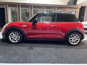 Used Mini HATCH HATCH 2.0 COOPER SD EURO 6 (S/S) 3DR for sale in Chesterfield | Image 3