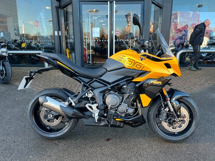 TRIUMPH Tiger Sport 800