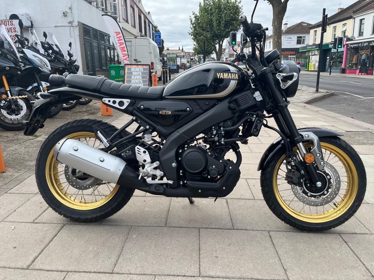 YAMAHA XSR125 Legacy