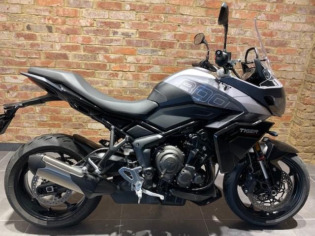TRIUMPH TIGER SPORT 800