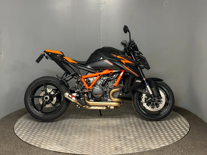 KTM 1390 SUPER DUKE R 1390 Super Duke R
