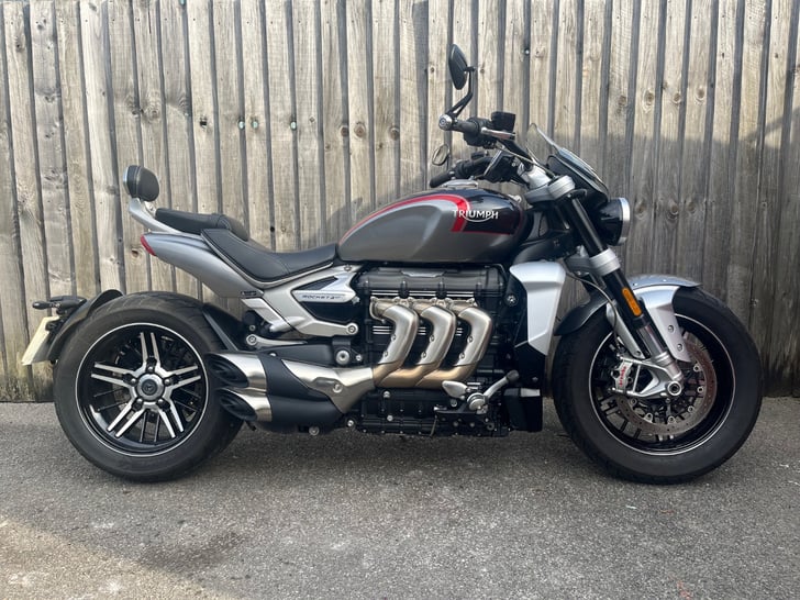 TRIUMPH ROCKET 3 GT