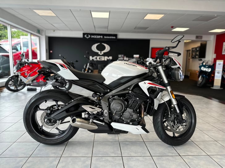 TRIUMPH Street Triple S A2