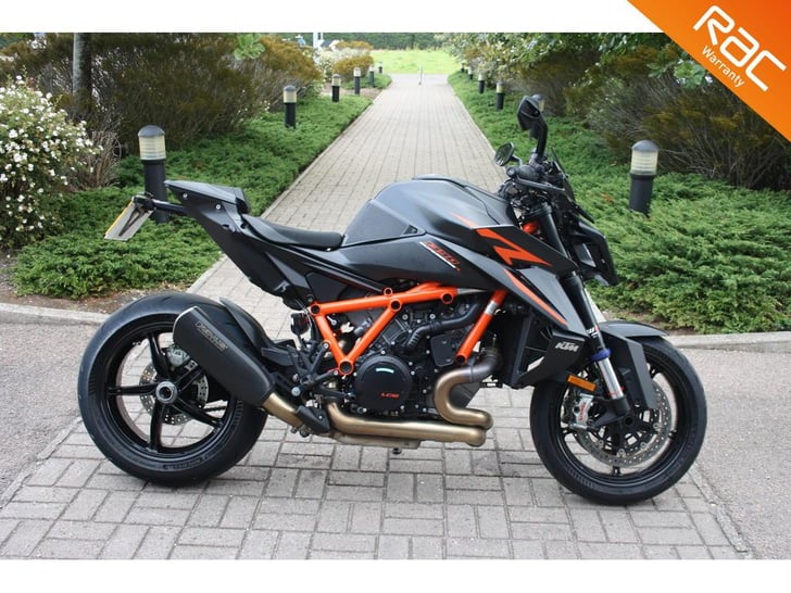 KTM 1390 SUPERDUKE R EVO 24 
