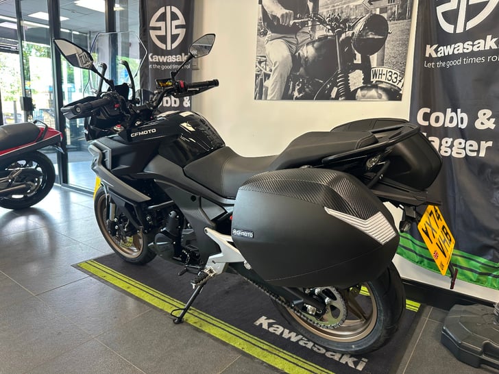 Cfmoto 700MT