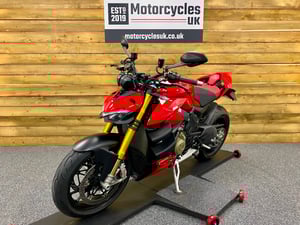 Used Ducati STREETFIGHTER V4 S STREETFIGHTER V4 S for sale in Swindon | Image 2