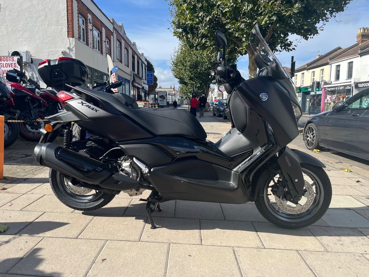 Yamaha XMAX 300 TECH MAX CVT V-BELT