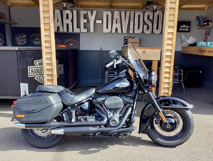 Harley-Davidson SOFTAIL 1868 FLHCS HERITAGE CLASSIC
