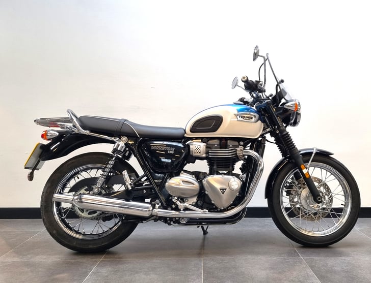 Triumph BONNEVILLE T100