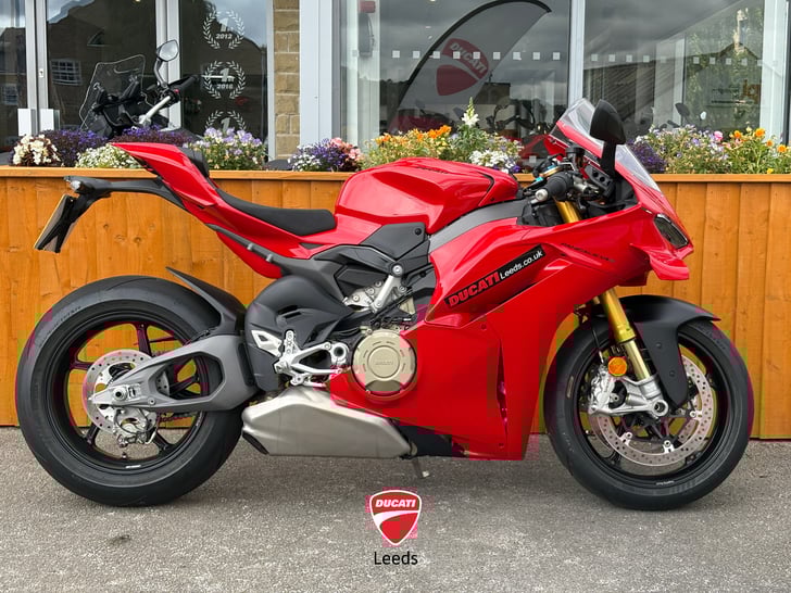 Ducati PANIGALE V4 S