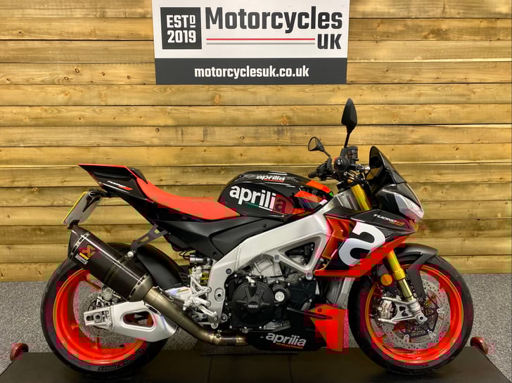 Aprilia TUONO V4 1100 FACTORY