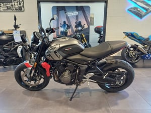 Triumph TRIDENT 660