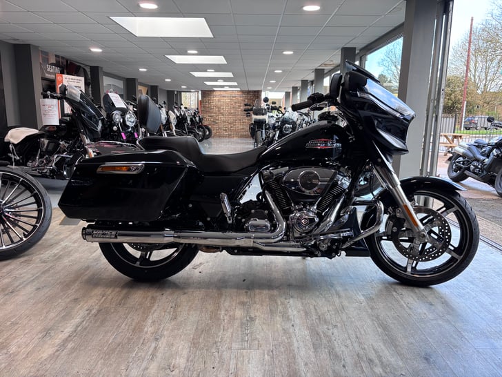 Harley-Davidson TOURING FLHX STREET GLIDE