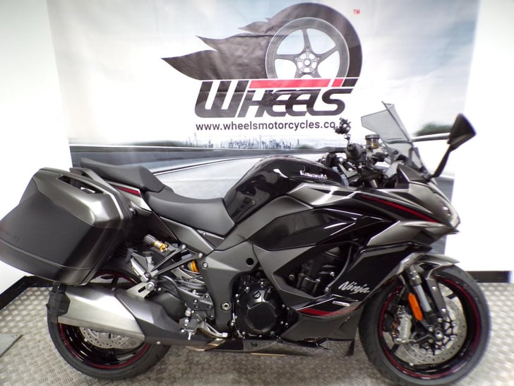 KAWASAKI NINJA 1100SX SE TOURER