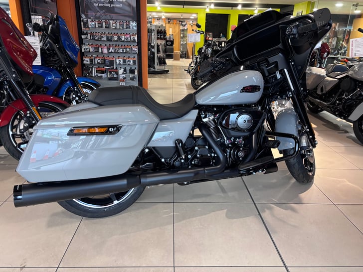 Harley-Davidson TOURING FLHX STREET GLIDE
