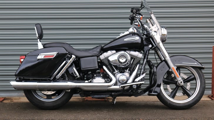 Harley-Davidson DYNA FLD SWITCHBACK